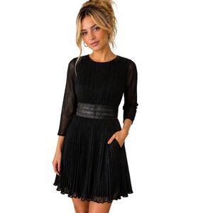 Mac Duggal Black Metallic Pleated Beaded Waist Mini Cocktail Dress Size 4 Formal